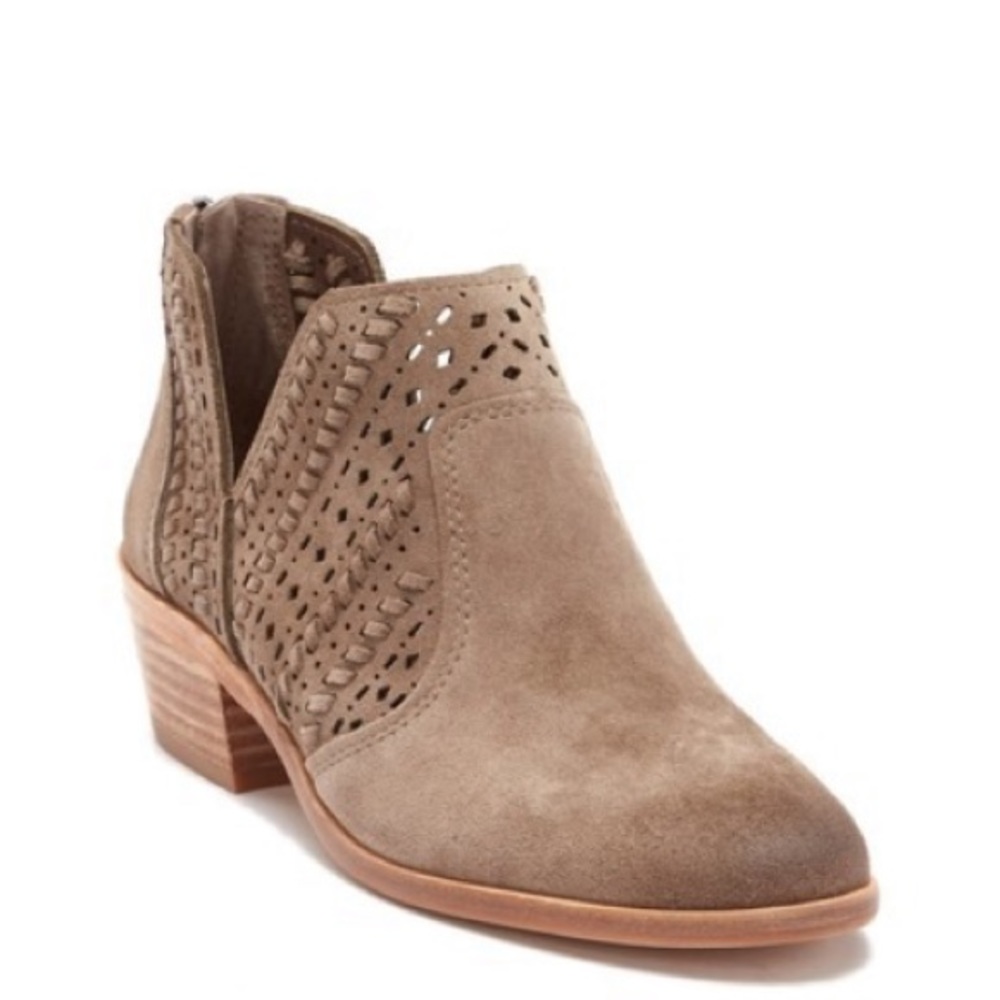 Vince Camuto boot